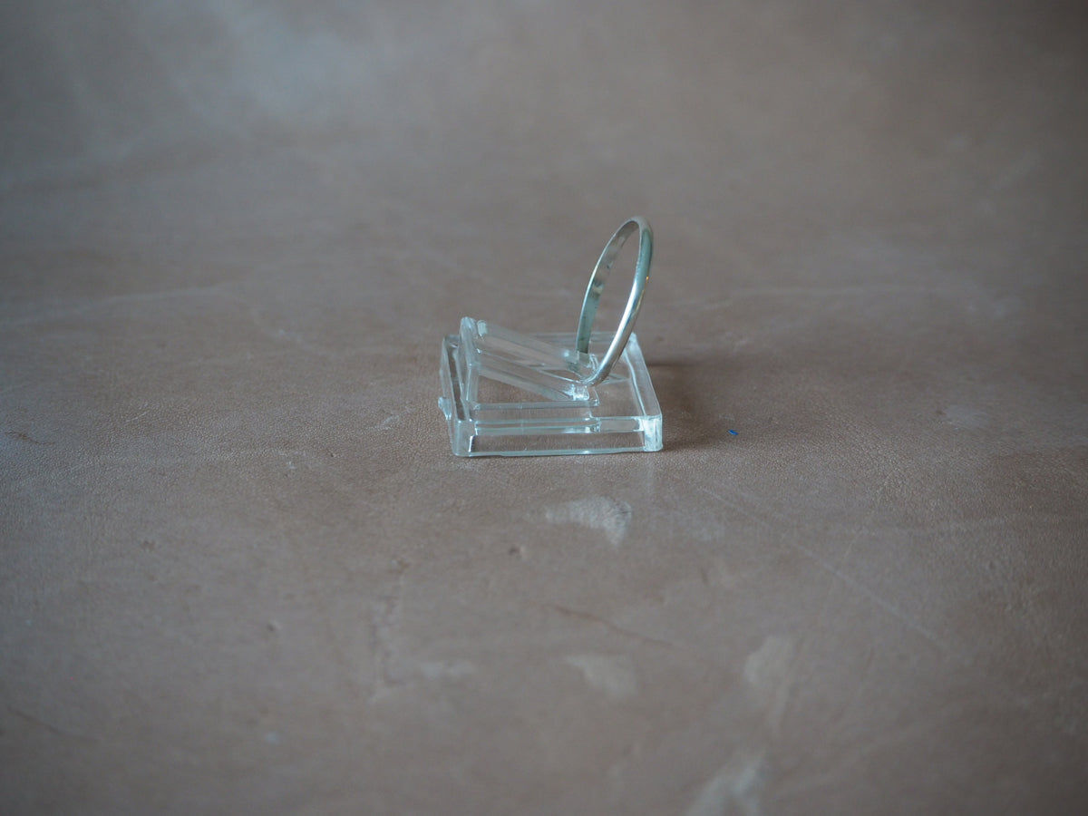thin band 8 ~ <2mm wide | size 7