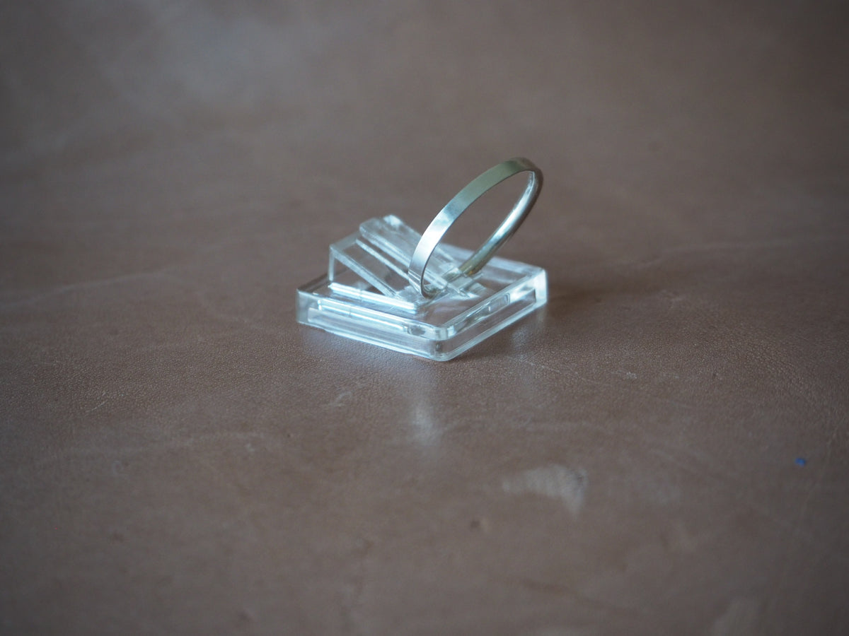 thin band 7 ~ <2mm wide | size 7.5